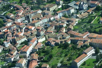 Survol de la Toscane d'Auvergne depuis Ambert