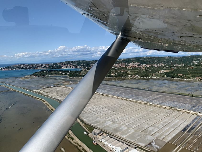 An die slowenische Adria mit dem Flugzeug