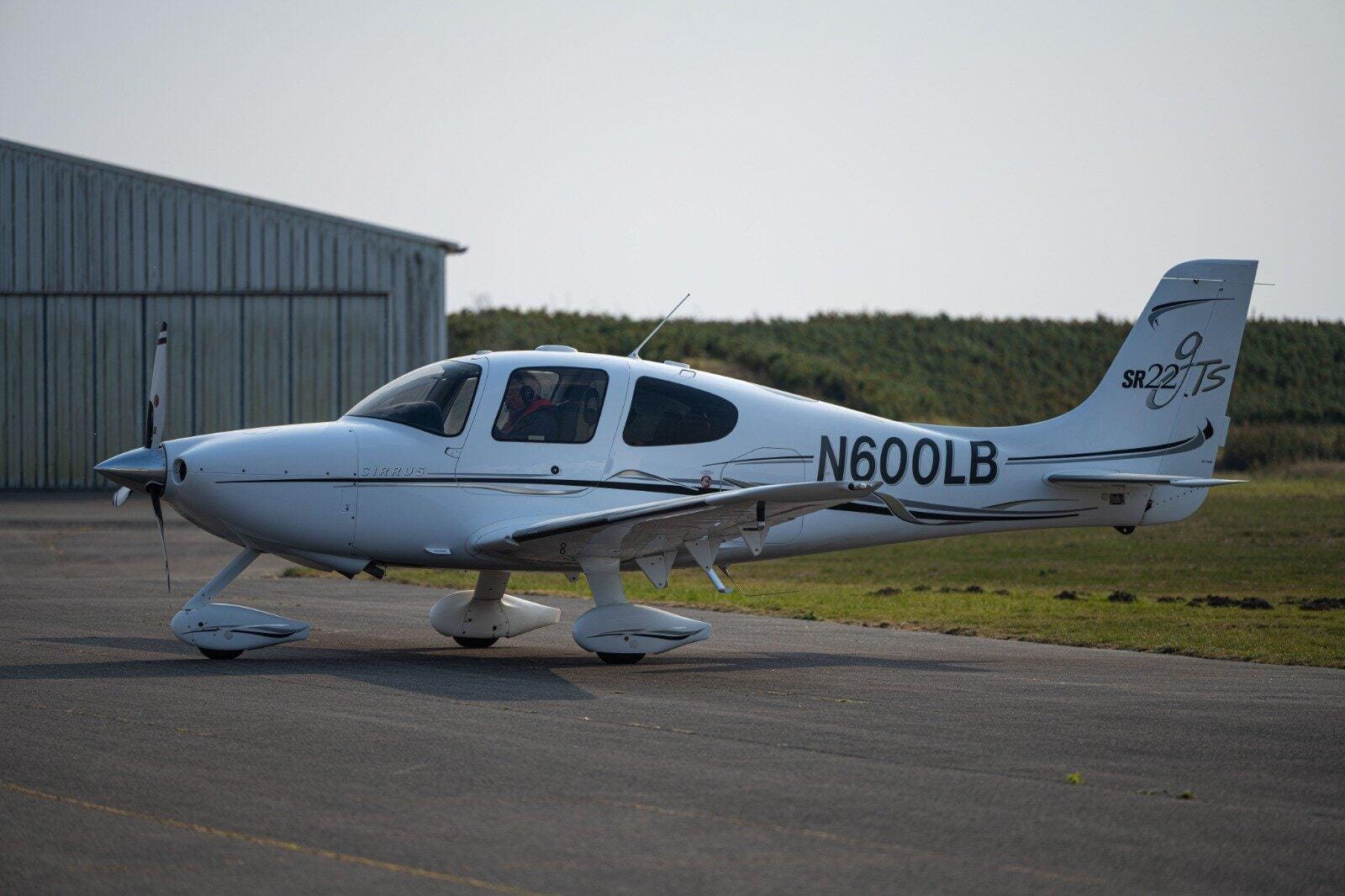 Cirrus SR22