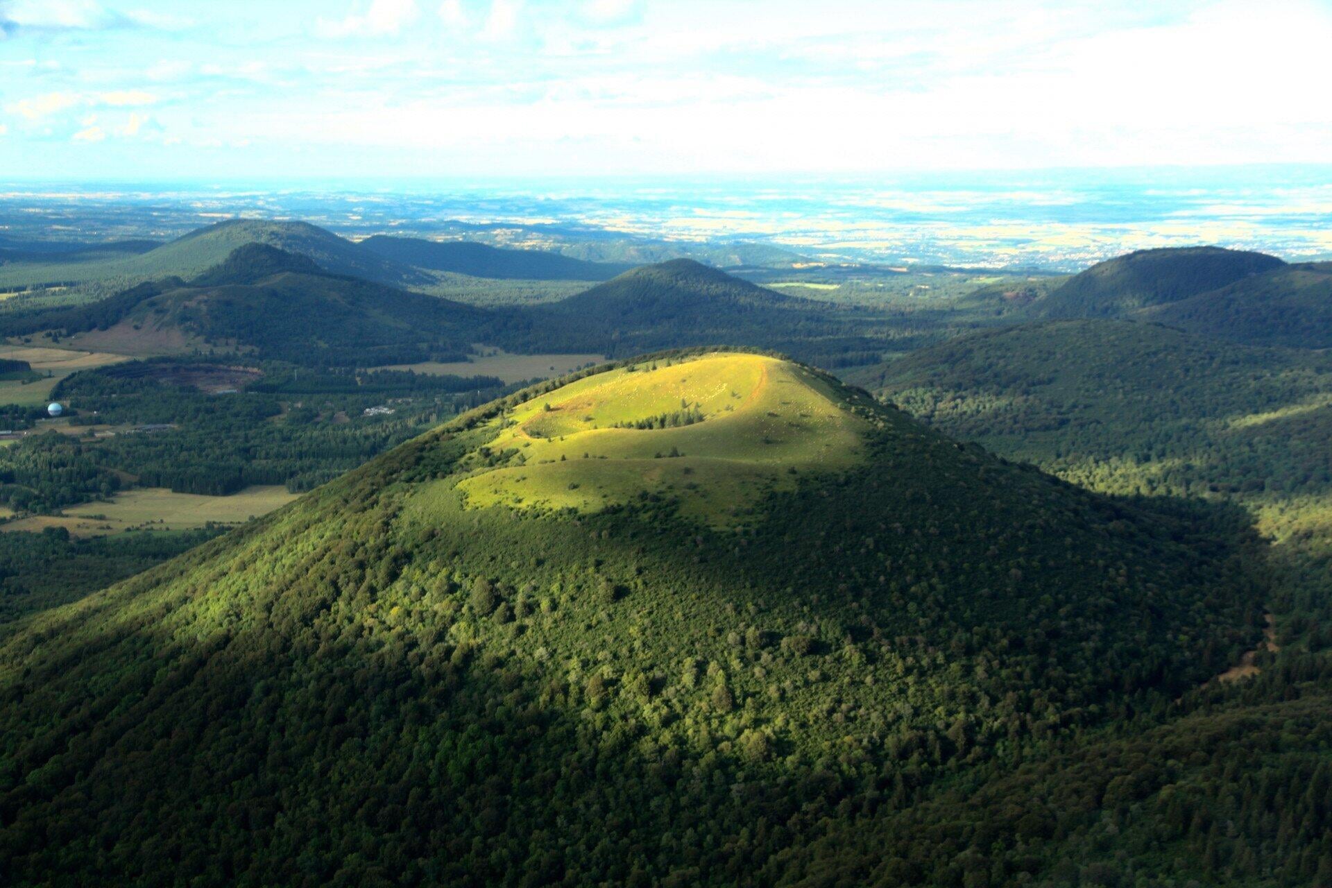 La Chaîne des Puys - faille de Limagne - Tour du Sancy