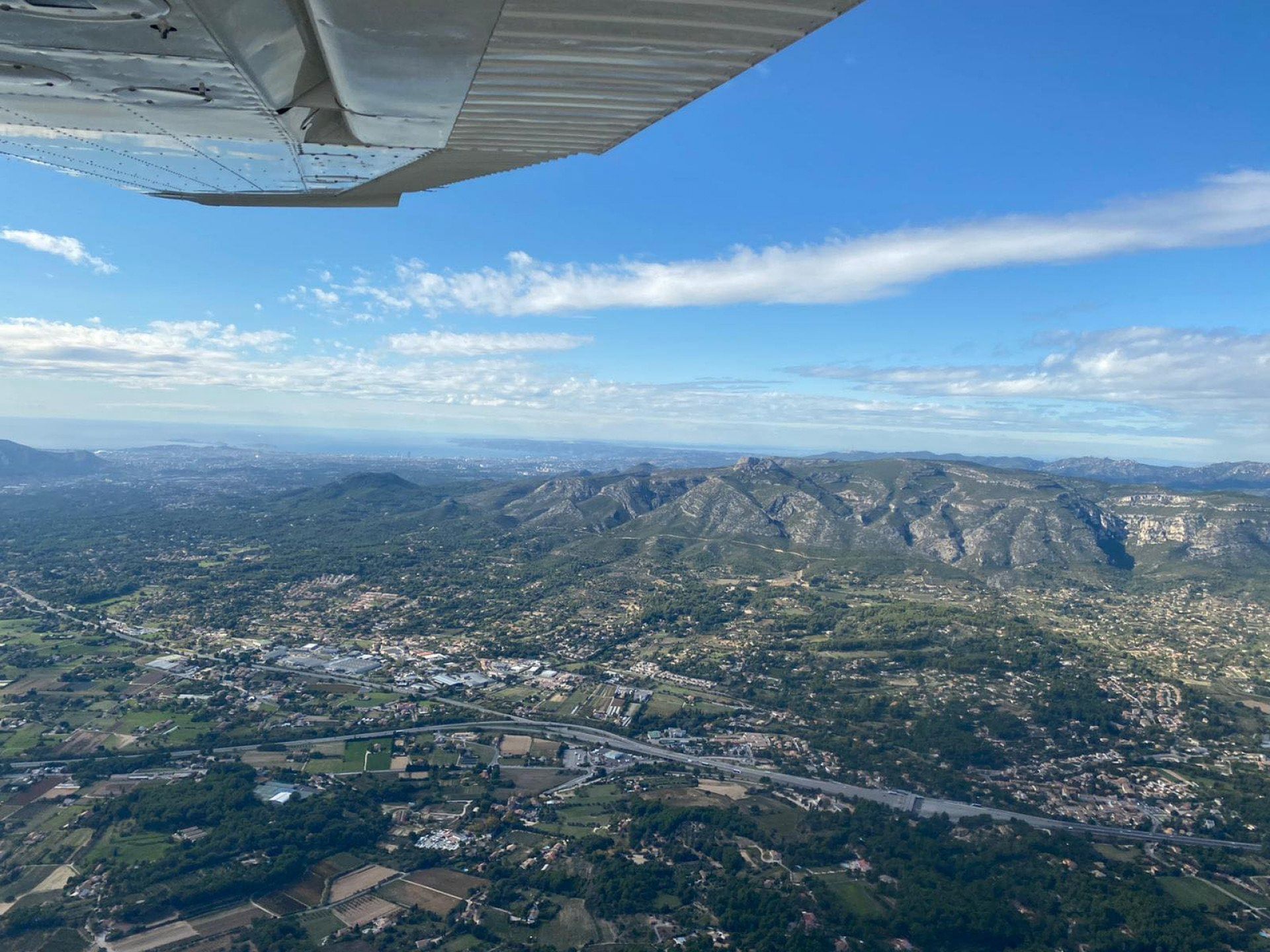 Balade aérienne Marseille / Calanques / Hyères / St-Raphael