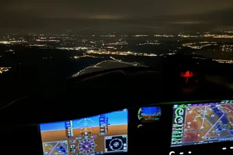 Volez de nuit et laissez la magie opérer!