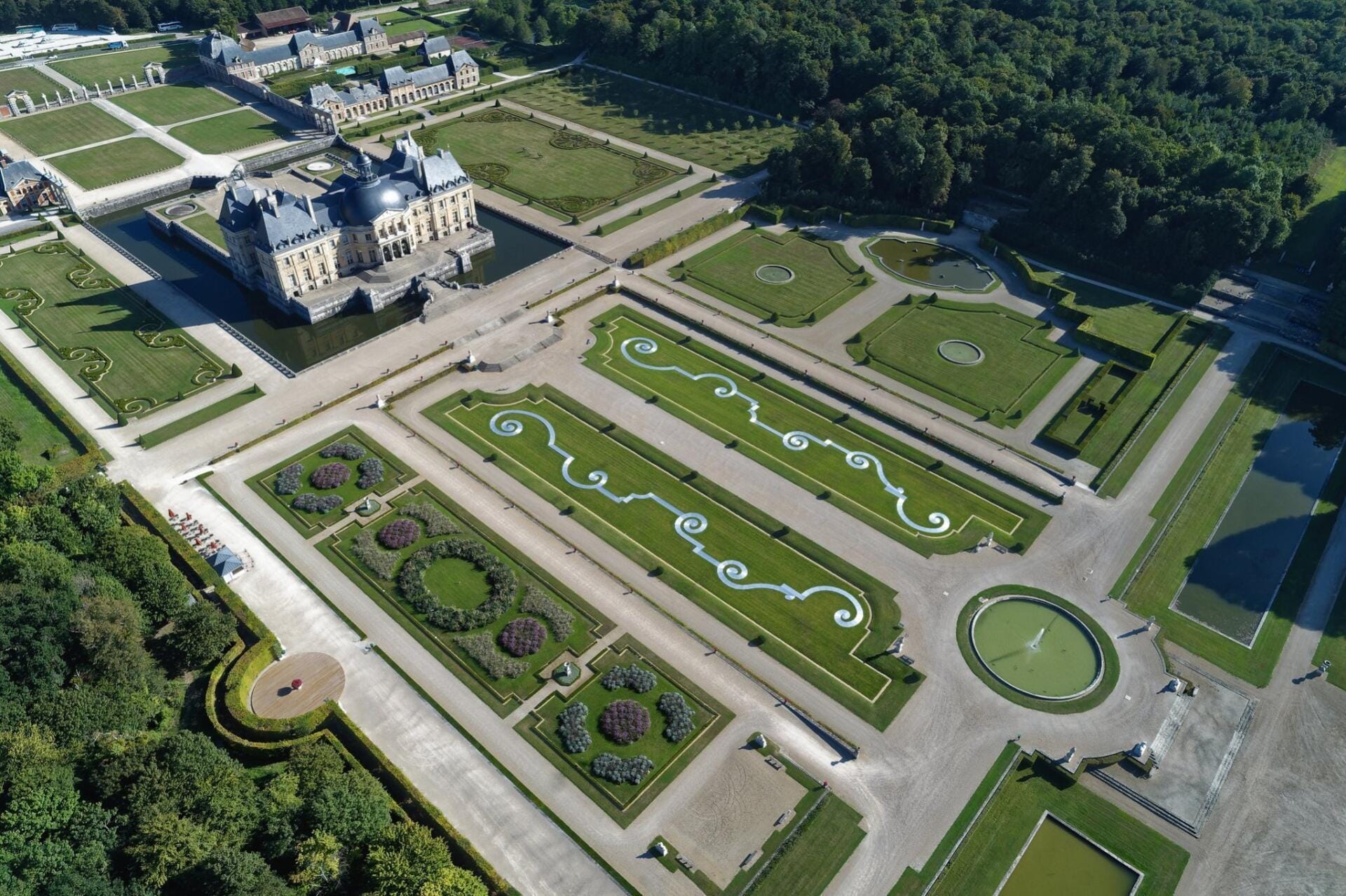 Tour aérien des châteaux et parcs autour de Paris