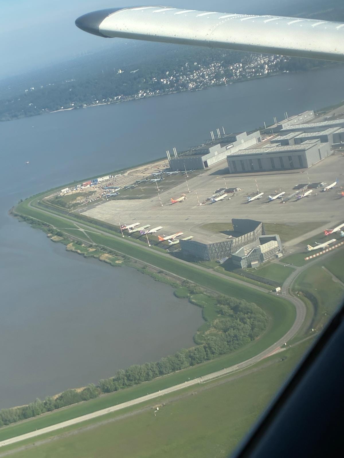 Planespotting: Hamburg Airport & Airbus Finkenwerder