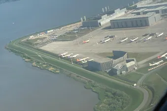 Planespotting: Hamburg Airport & Airbus Finkenwerder