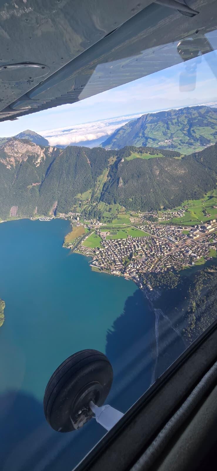 Scenic Flight Experience: Lakes and Mountains