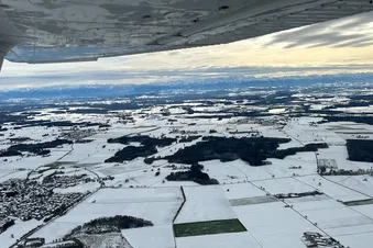Zum Chiemsee entlang der Alpen