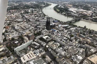 Wunderschöner Rundflug über Köln und Bonn.