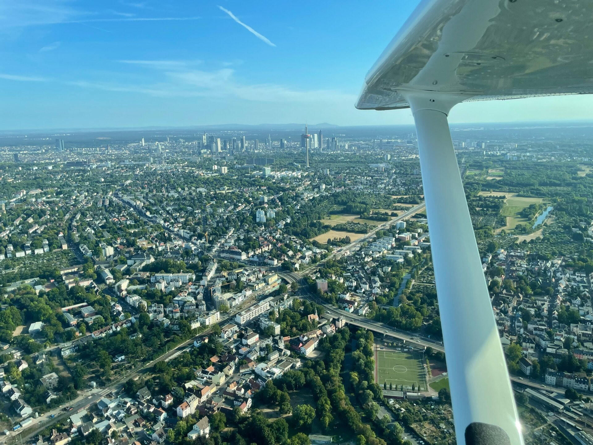 Rundflug um Frankurt City, C172 (150 PS)