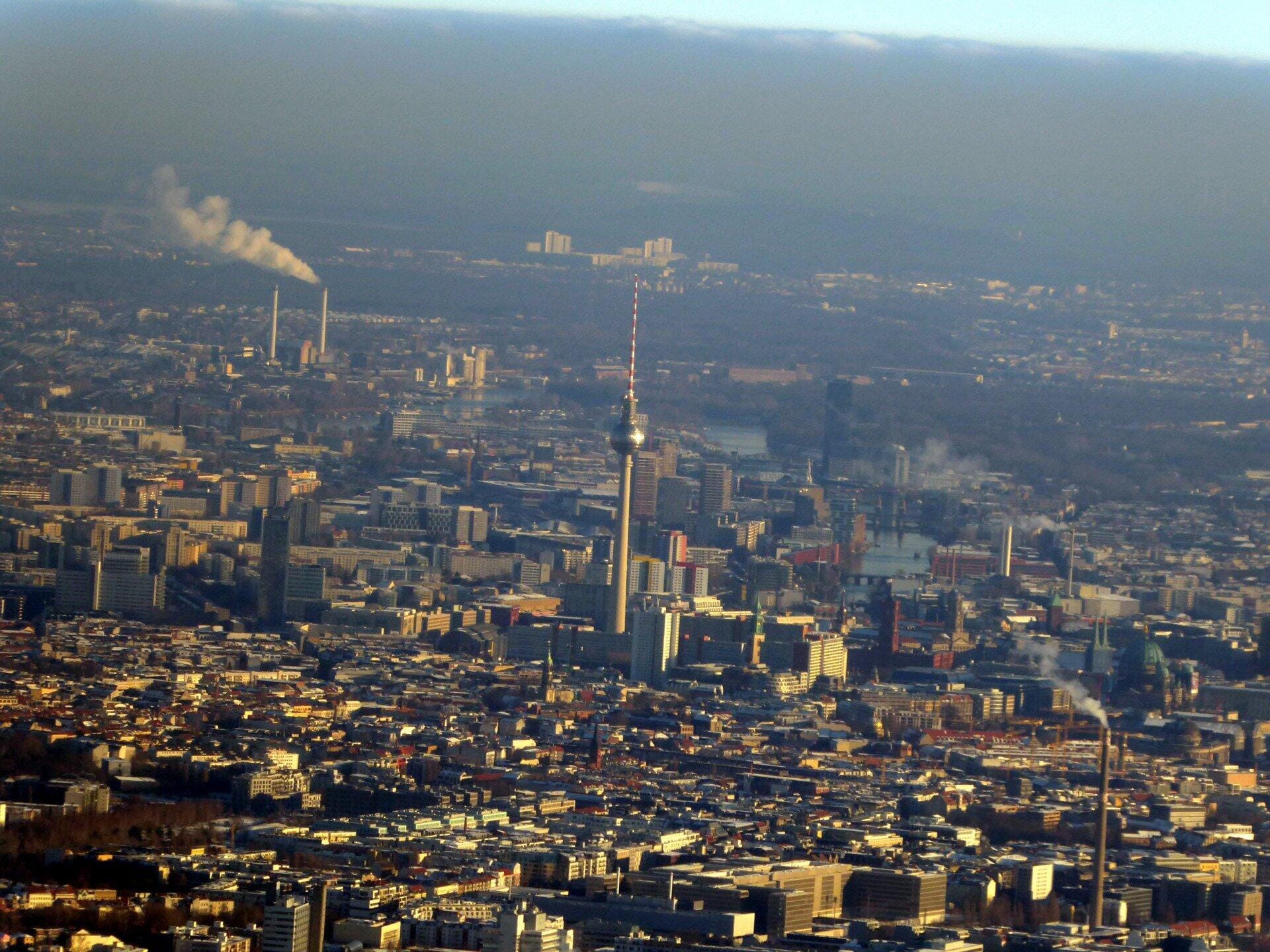 Flexibler Rundflug über Berlin-kurzfristig verfügbar