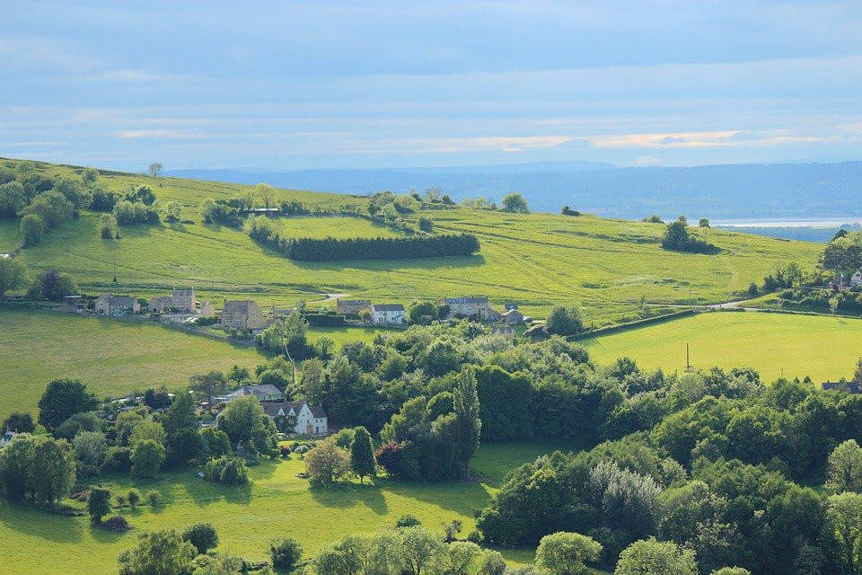 Join me on a helicopter flight to Ettington Park Hotel