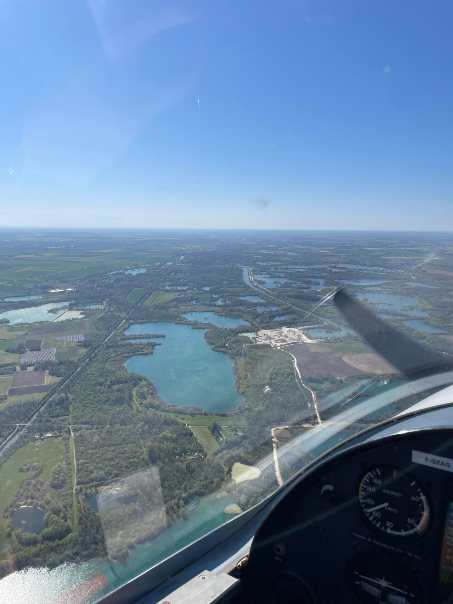 Balade aérienne : Seine, lacs & Château Fontainebleau