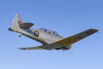 Vintage Harvard Warbird Experience - 20 mins near London.