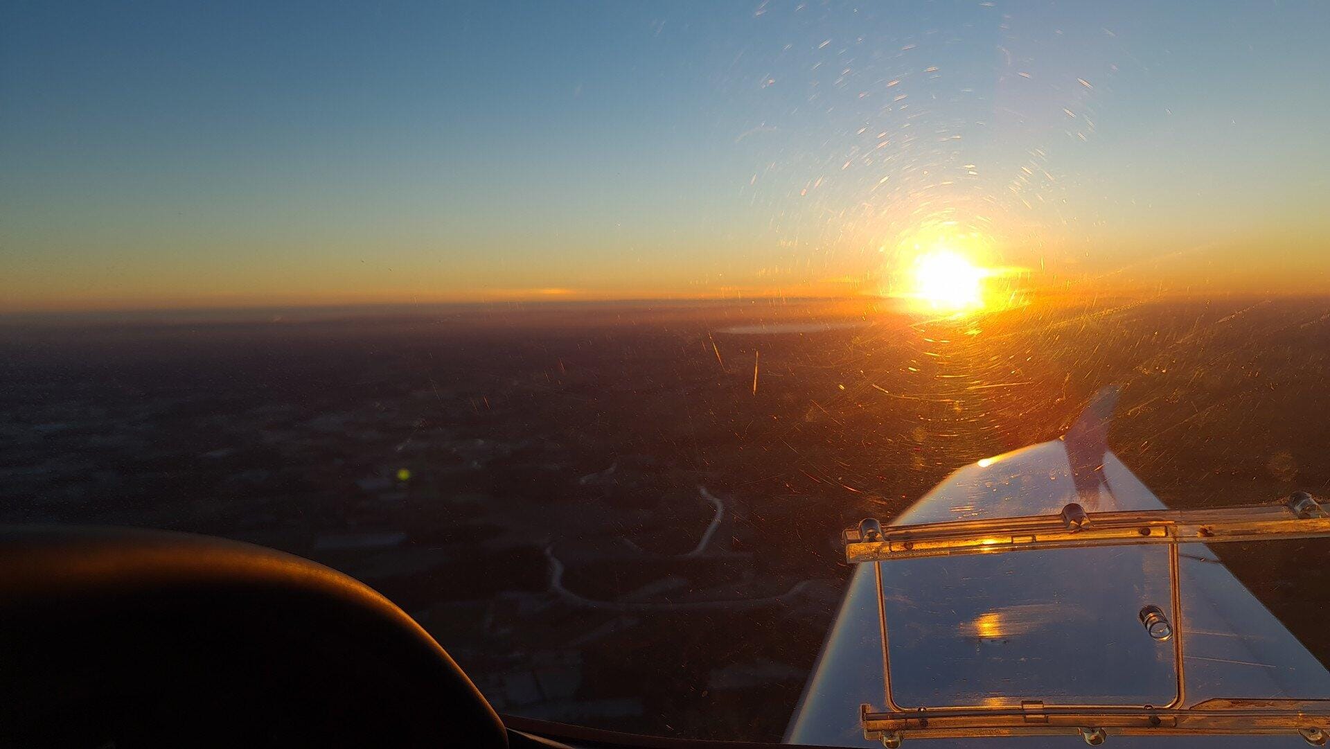 Dämmerungs-/Sonnenuntergangsflug (1 P.)