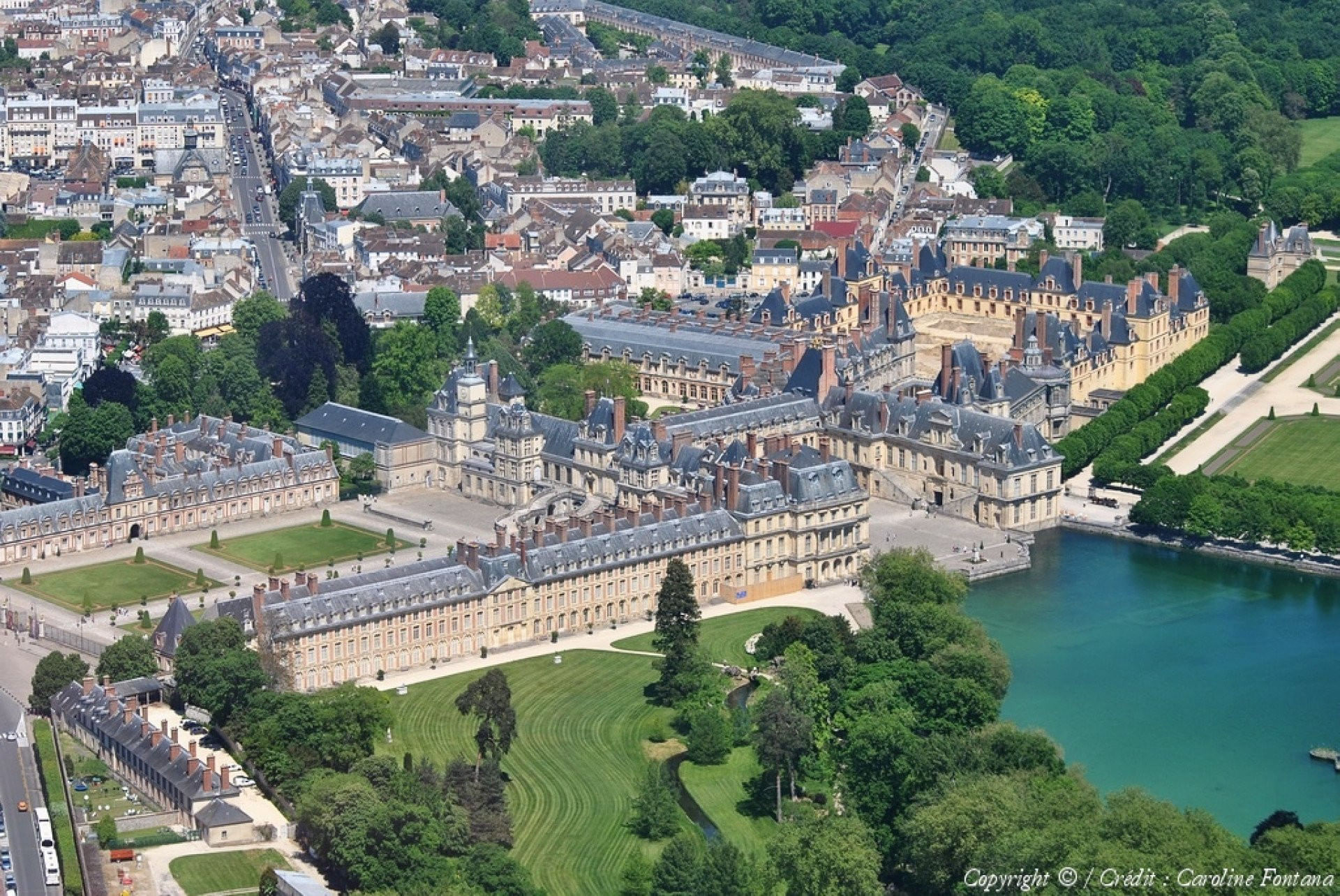 Survol des Châteaux Vaux le Vicomte et Fontainebleau