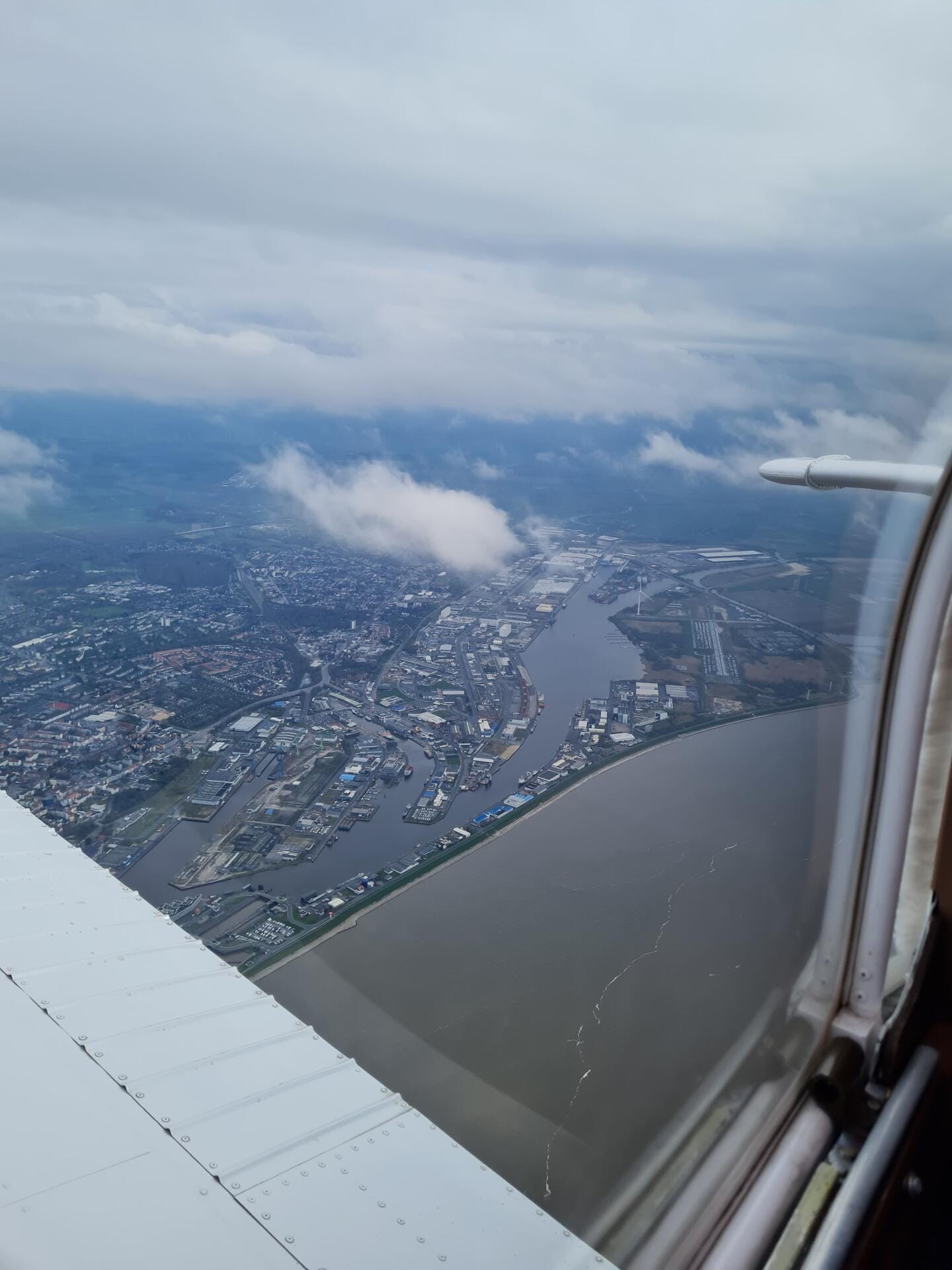 Rundflug über Bremerhaven