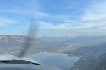 Vol au dessus du Lac du Bourget