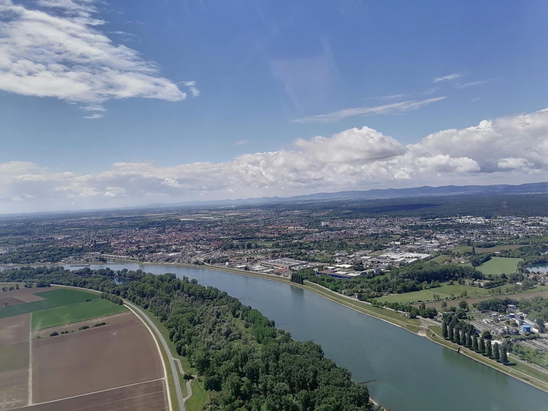Exklusiver Rundflug von Frankfurt zum Speyerer Dom