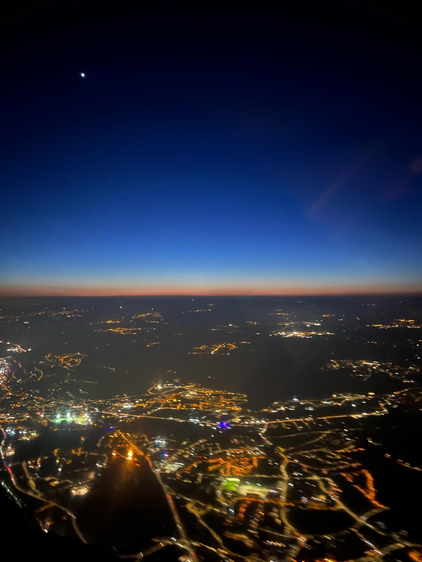 Lyon vue du ciel - de jour comme de nuit
