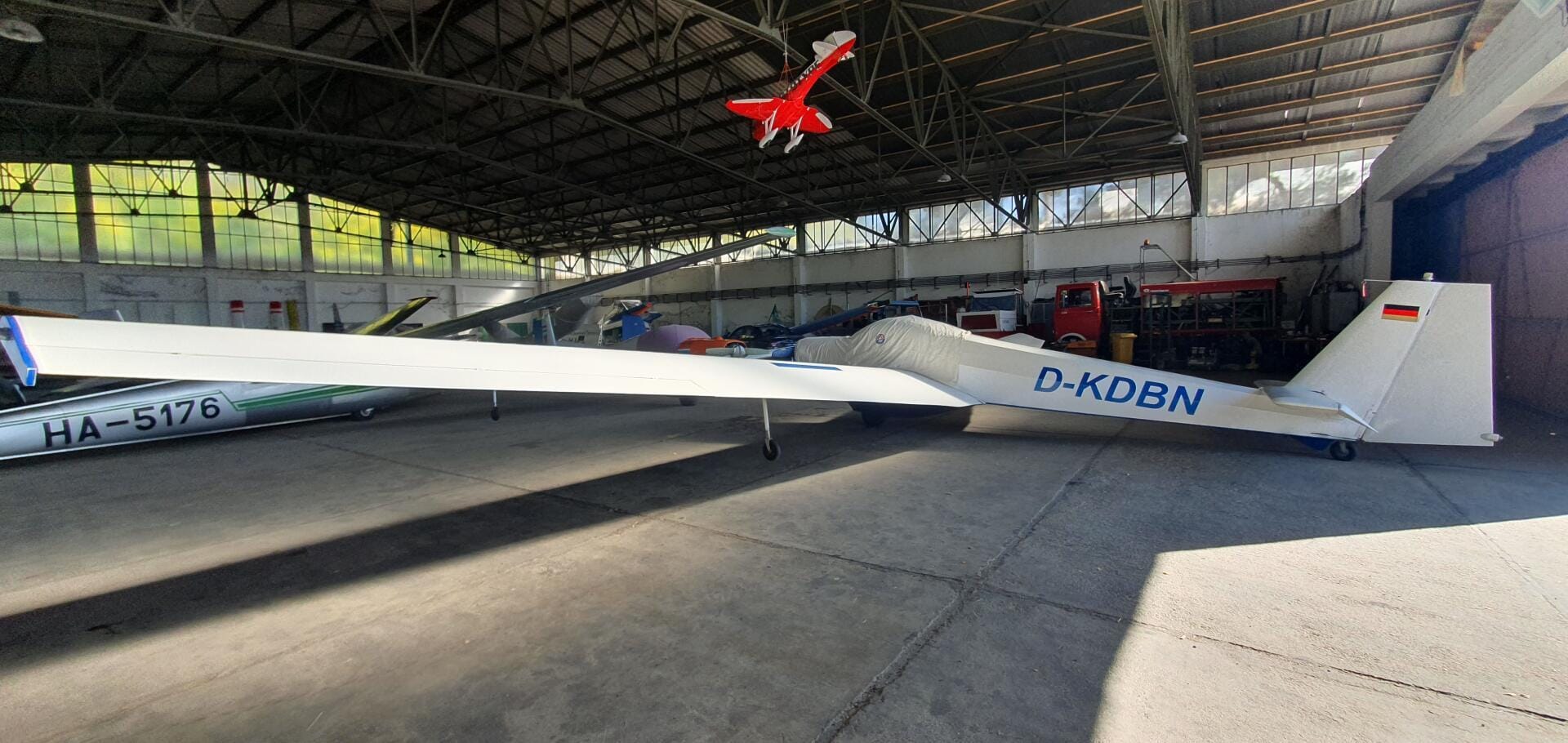 Scheibe SF-25 Falke