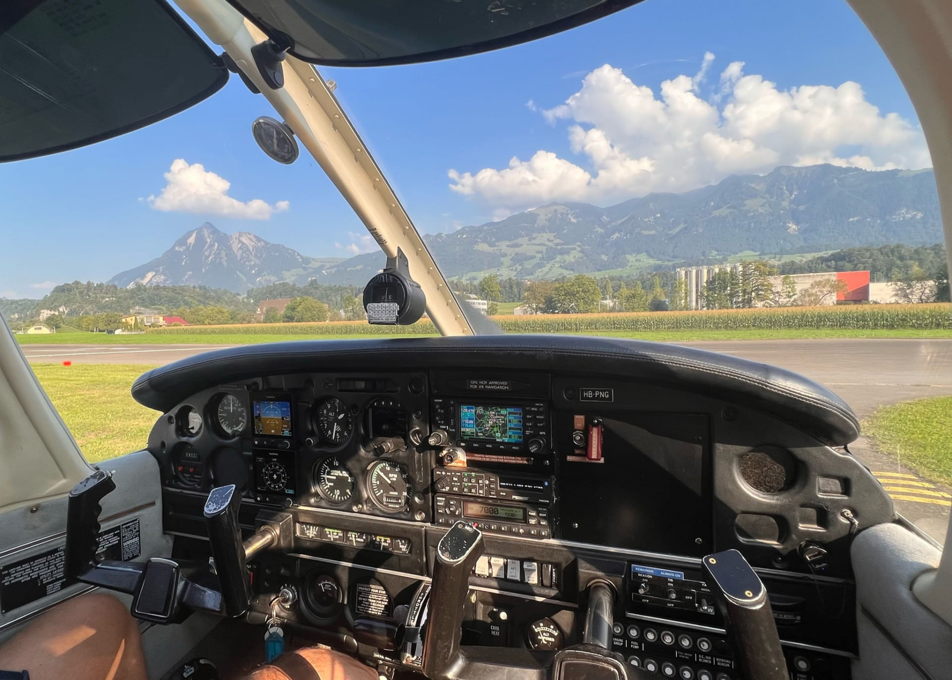 Das moderne Cockpit der Piper