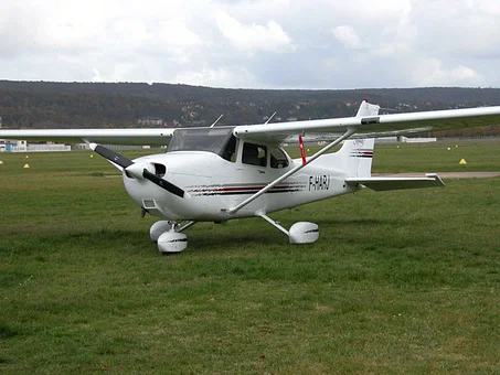 Cessna 172 R