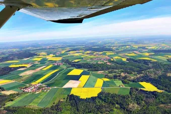 Genießen Sie einen Wald- oder Weinviertel Rundflug