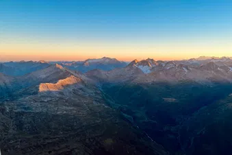 Tipp: Den Rundflug abends buchen, Sunset feeling!