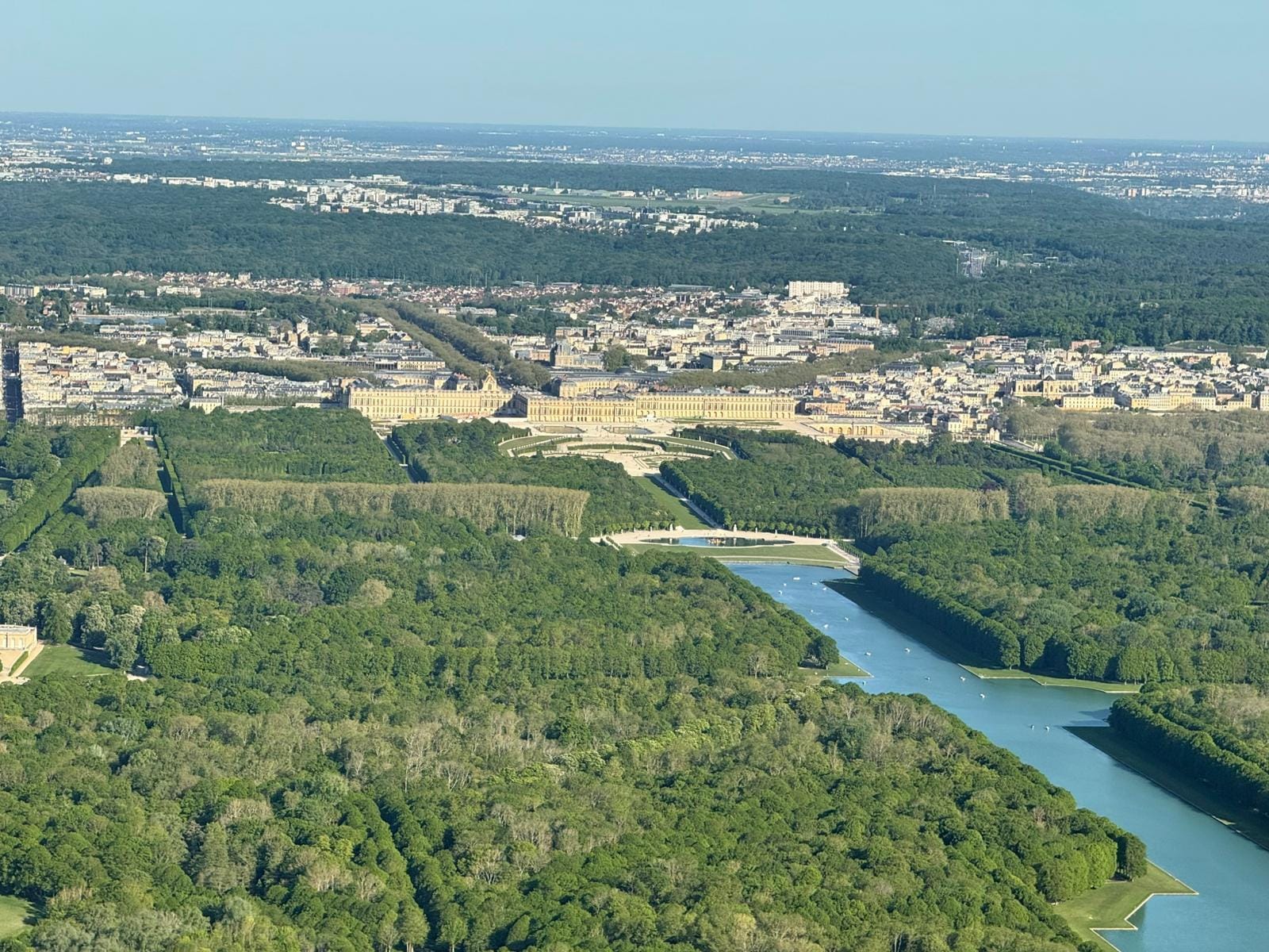 Survol de la Seine et du Château de Versailles