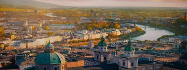 Panoramaflug über Wien: Ein unvergessliches Erlebnis zwischen Stadt, Donau und Alpen