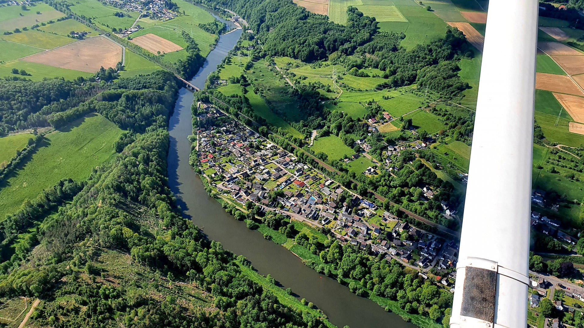 Bergisches Land & Krombacher Insel (75 Min./ab 2 P.)