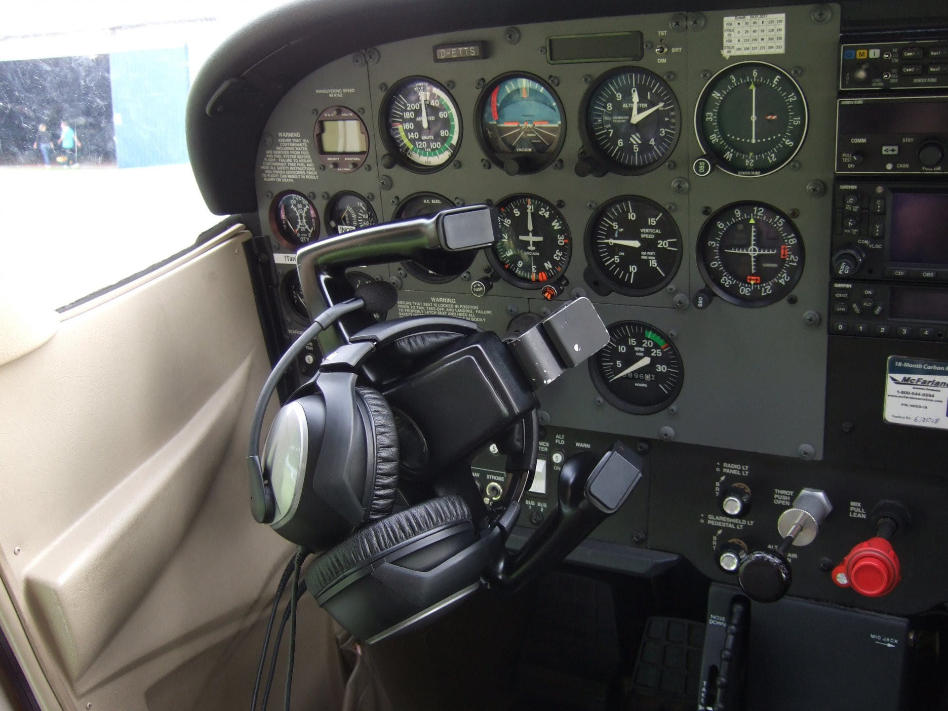 Rundflug: Kölner Dom, Braunkohle und Phantasialand