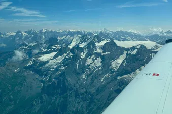 Winterzauber aus der Luft – Flug nach St. Moritz