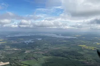 Von Nord nach Süd, Flug an den Bodensee nach Friedrichshafen