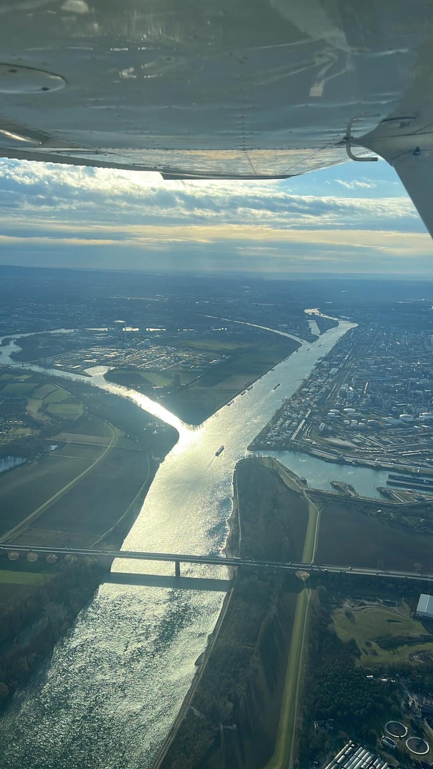 Schlösser-Rundflug über Neustadt, Karlsruhe und Schwetzingen