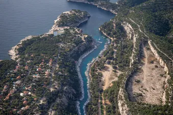 Vol hélicoptère calanques Marseille et Cassis 30 min