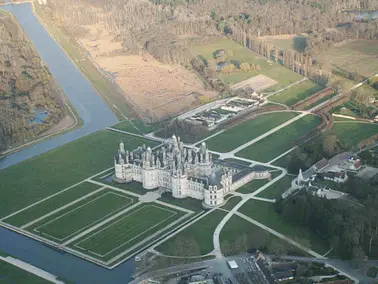 Les Châteaux de la Loire depuis Le Mans