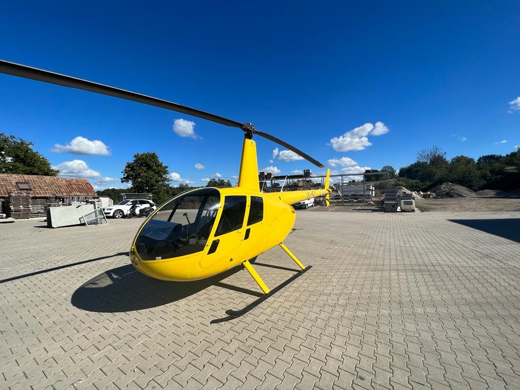 Robinson R44