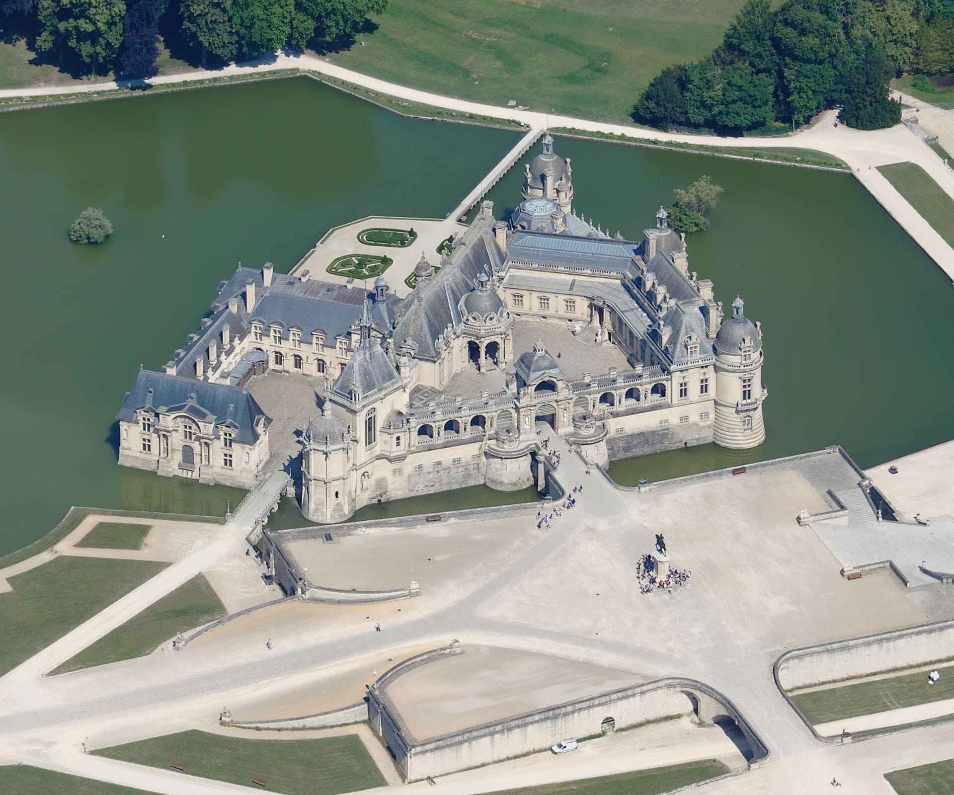 ✈️ Astérix, Pierrefonds & Chantilly vus du ciel