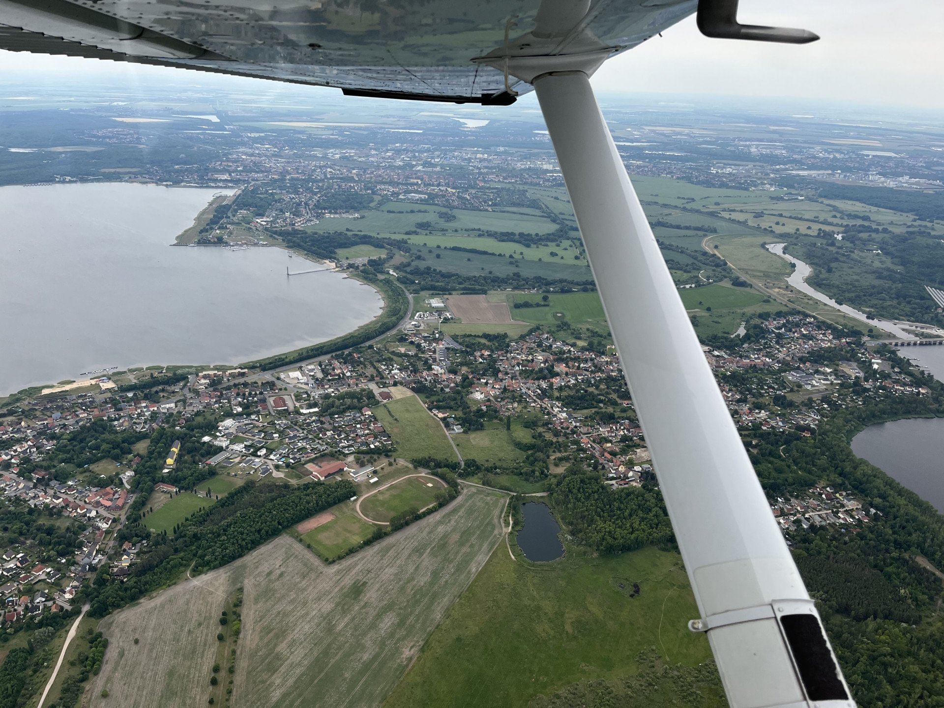 Rundflug Leip.Flughafen, Seenlands. C182