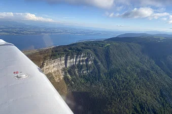 Balade aérienne au Creux du Van