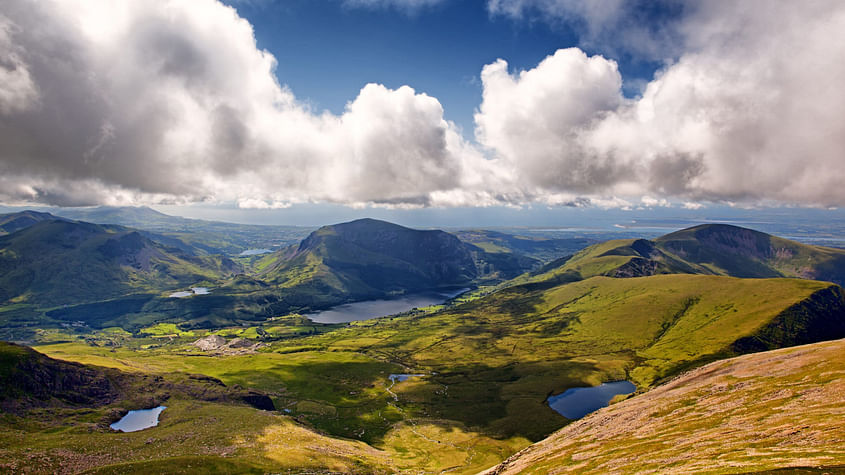 A scenic flight through the valleys and Wales