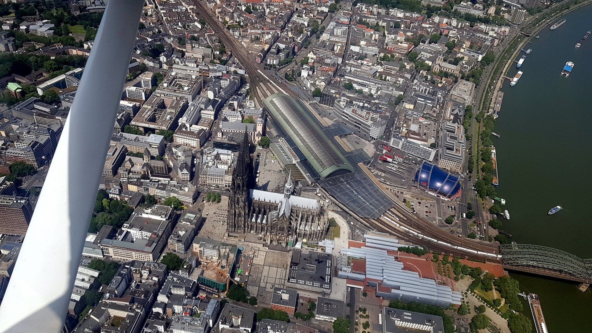 Köln, Bonn & Drachenfels (45 Min./ab 2 P.)