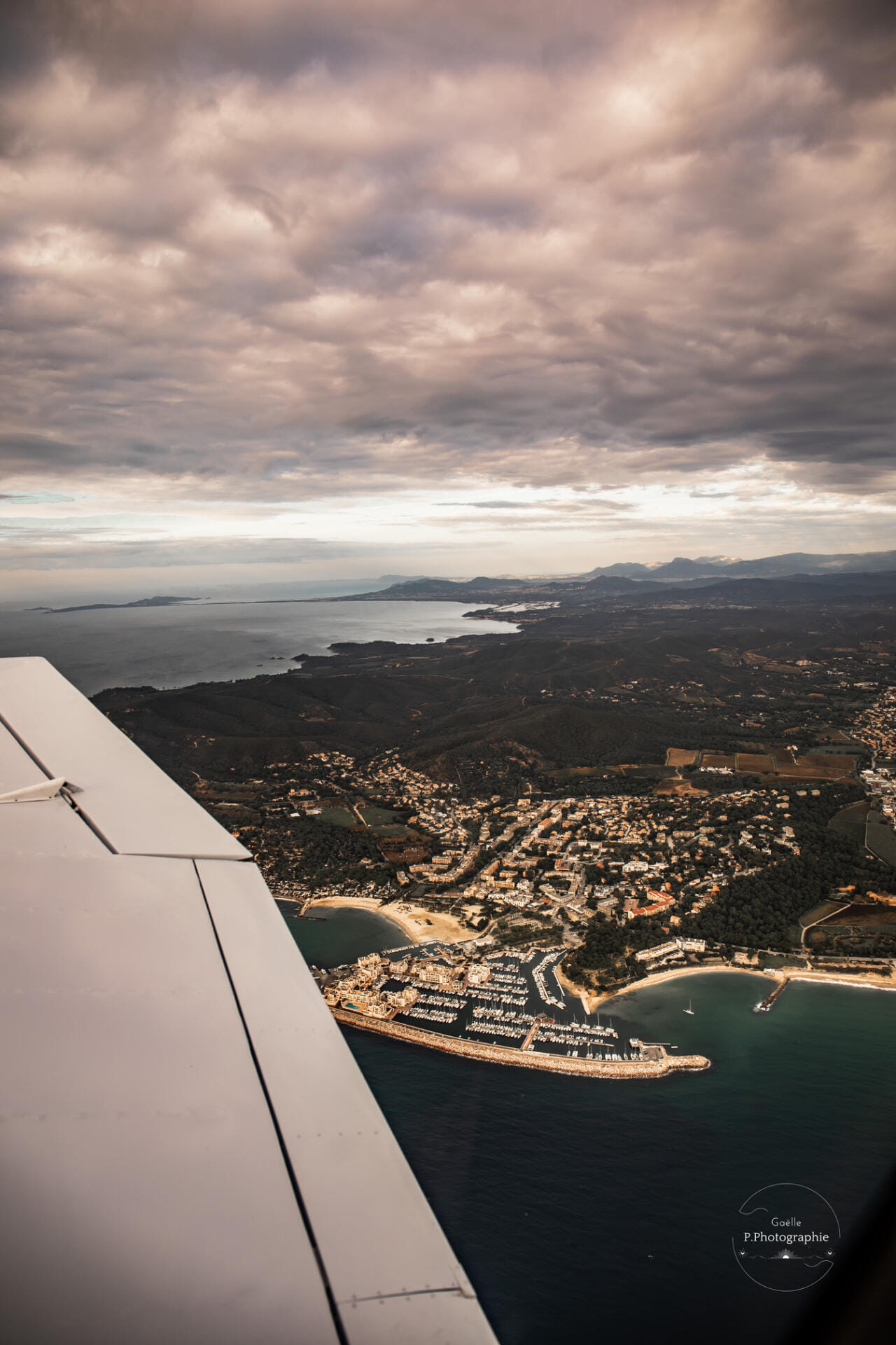 Le Lavandou et la baie de Hyères, Plages de L'Estagnol, Cabasse