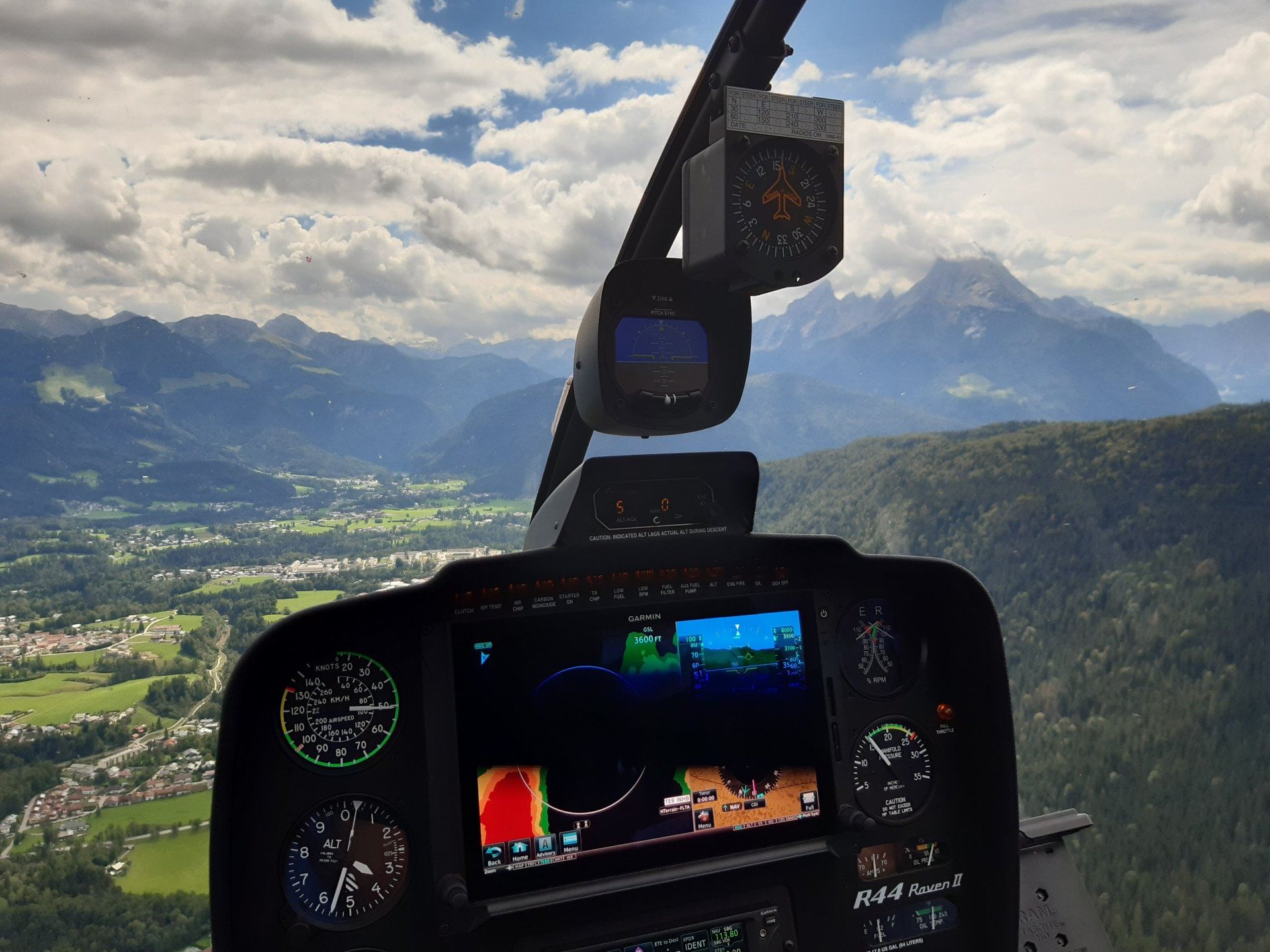 Helikopter Rundflug 60 Minuten Chiemgau Rundflug