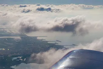 Balade aérienne à la découverte de Sète et l’étang de Thau