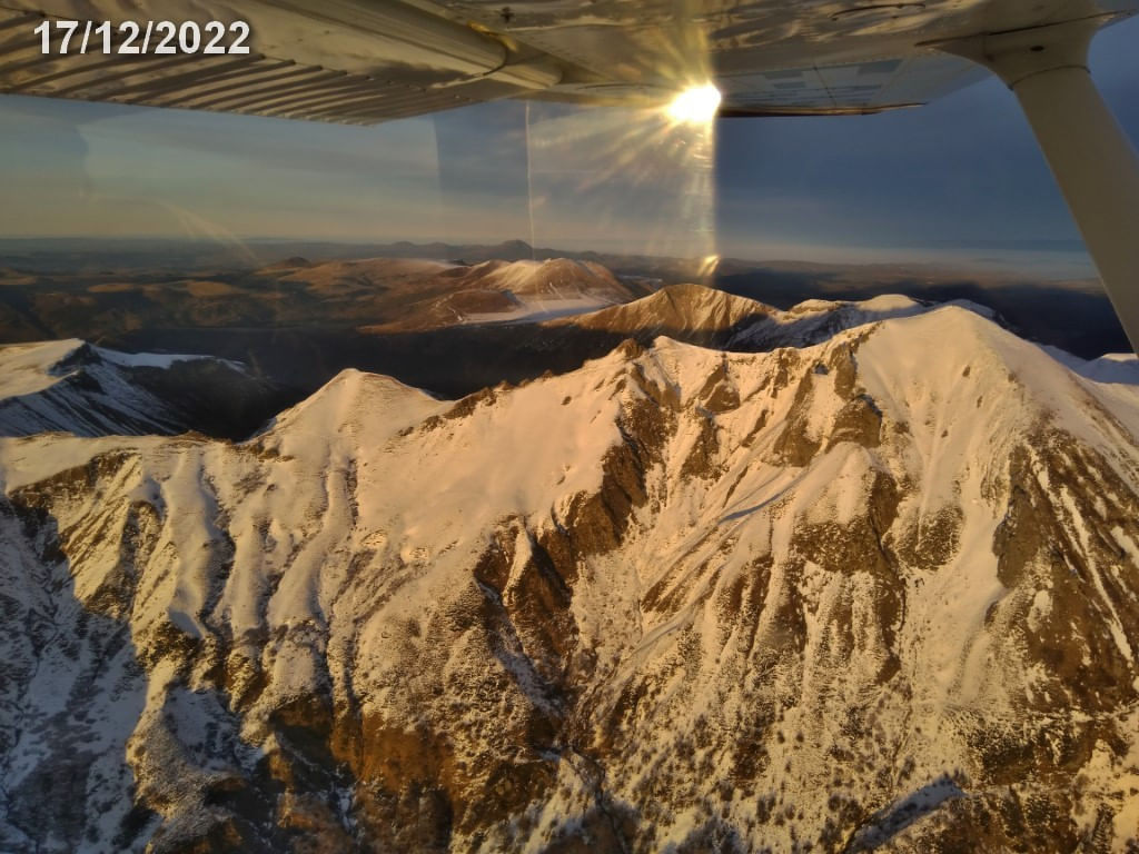 Le massif du Sancy en plein hiver