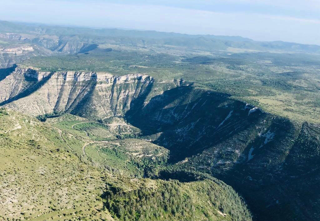 Cirque de Navacelles-Pic Saint Loup-Lac du Salagou en hélico