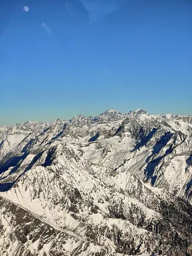 Sightseeing over the mountains