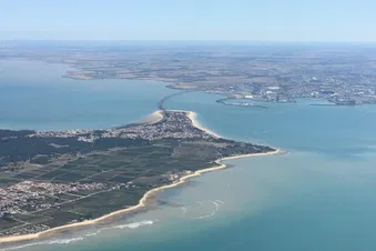 La Rochelle et les îles charentaises vues du ciel